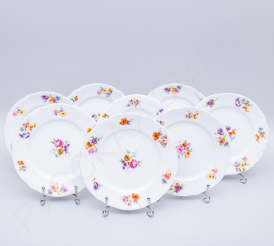 Восемь пирожковых тарелочек с изображением цветов. Гарднер