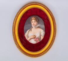 Пласт фарфоровый в раме “Портрет королевы Луизы Прусской”. Хученройтер