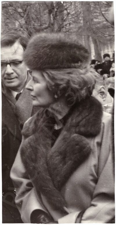 Фотография "Маргарет Тэтчер во время визита в СССР".